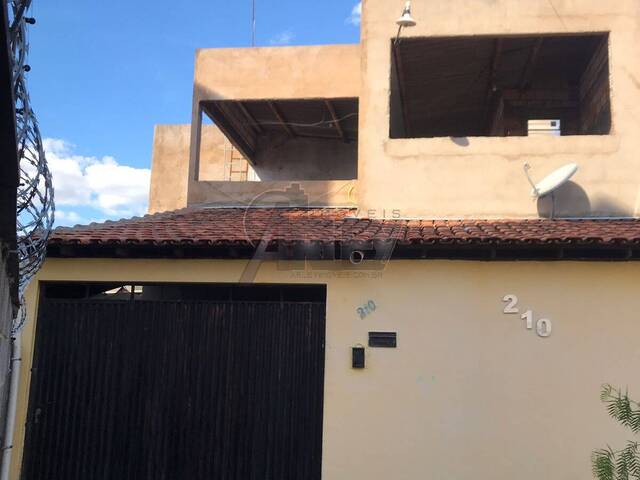 #3908 - Casa para Venda em Montes Claros - MG