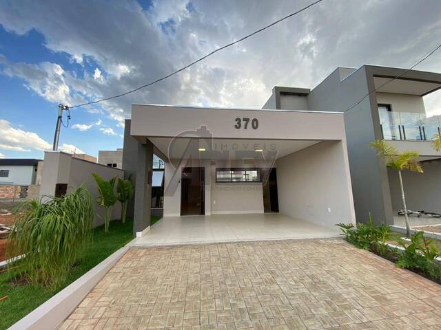#4075 - Casa para Venda em Montes Claros - MG