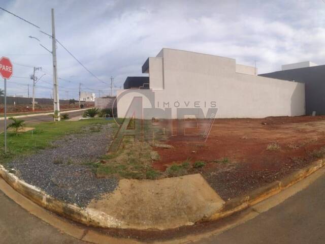 Venda em Condomínio Vila Segura - Montes Claros
