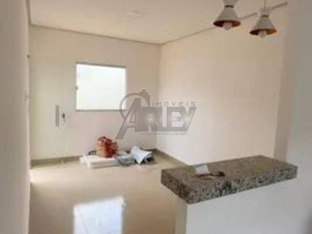 #4243 - Casa para Venda em Montes Claros - MG - 2