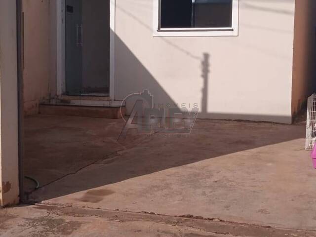 #4373 - Casa Usada para Venda em Montes Claros - MG - 1
