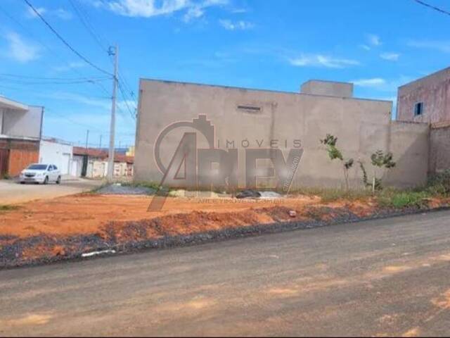 #4552 - LOTES PARTICULAR para Venda em Montes Claros - MG - 2