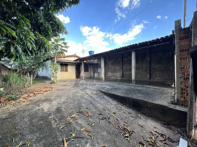 #4660 - Casa Usada para Venda em Montes Claros - MG - 3