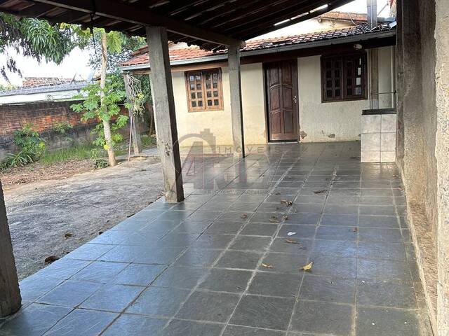 #4660 - Casa Usada para Venda em Montes Claros - MG - 2