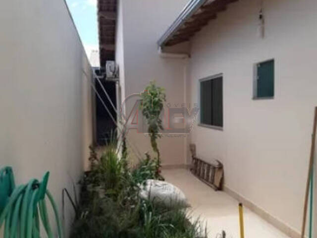 CASAS USADA / SBPE para Venda em Montes Claros - 4
