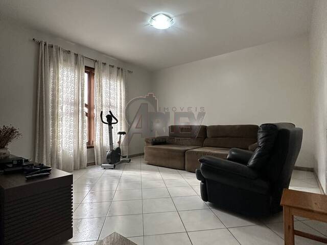 #4706 - Casa Usada para Venda em Montes Claros - MG - 2