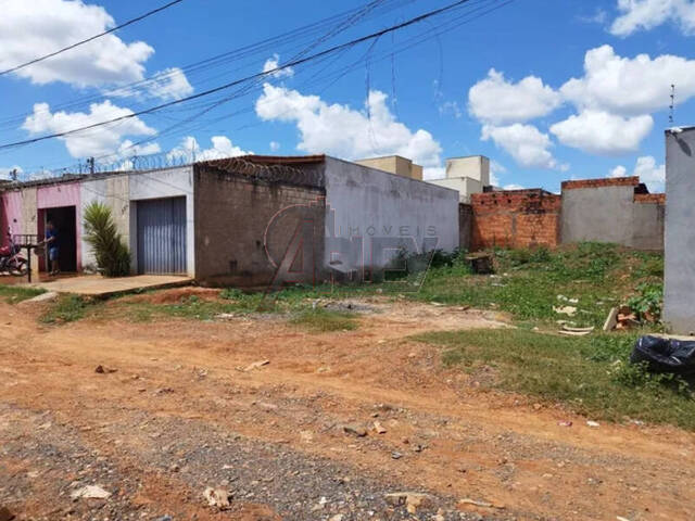 #4735 - Lote Particular para Venda em Montes Claros - MG - 2