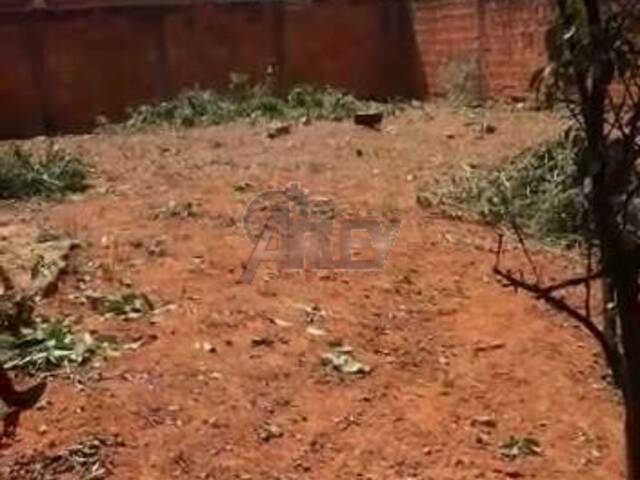 #4923 - Lote Particular para Venda em Montes Claros - MG - 1
