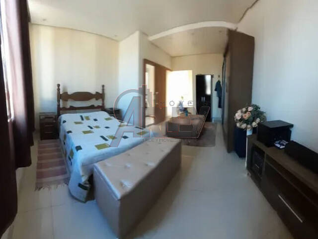 CASAS USADA / SBPE para Venda em Montes Claros - 4