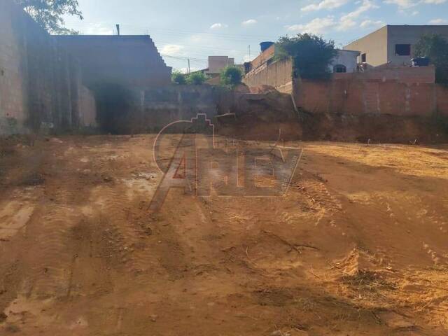 #5054 - Lote Particular para Venda em Montes Claros - MG - 2