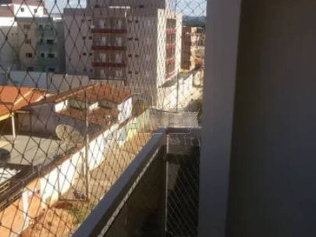 APARTAMENTO USADO para Venda em Montes Claros - 5