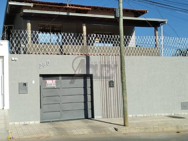 #5084 - Casa Usada para Venda em Montes Claros - MG - 1