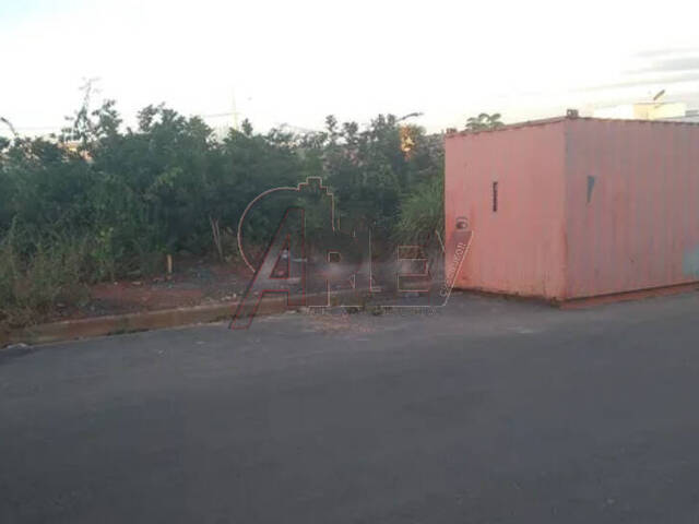 #5121 - Lote Particular para Venda em Montes Claros - MG - 2