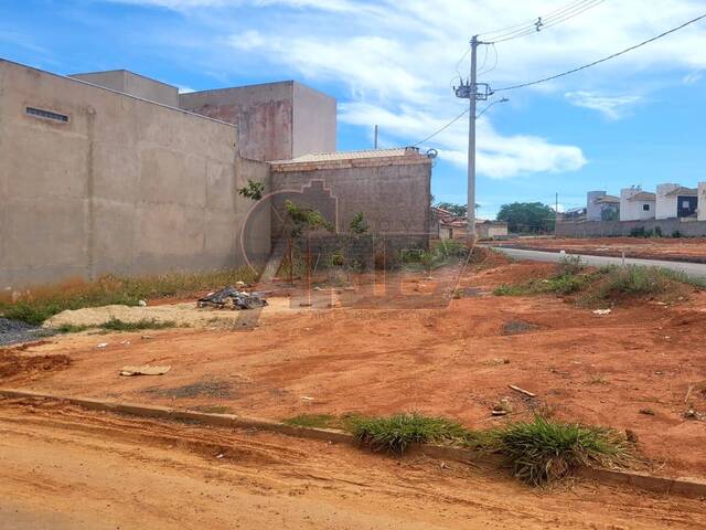 #5220 - Lote Particular para Venda em Montes Claros - MG - 1