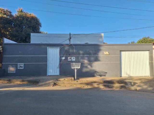 #5236 - Casa Usada para Venda em Montes Claros - MG - 1