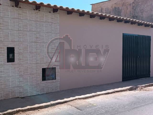 #5244 - Casa Usada para Venda em Montes Claros - MG - 2
