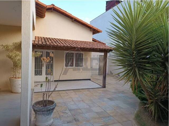 #5304 - Casa Usada para Venda em Montes Claros - MG - 2