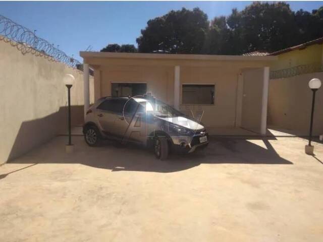#5306 - Casa Usada para Venda em Montes Claros - MG - 2
