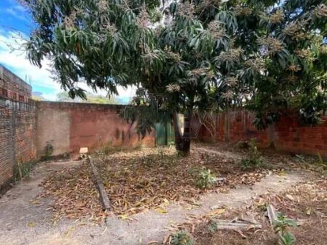 #5336 - CASA USADA / SBPE para Venda em Montes Claros - MG - 2