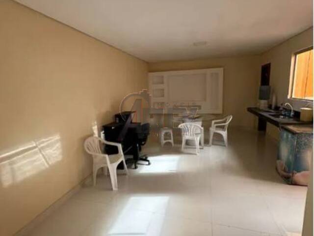 APARTAMENTO USADO para Venda em Montes Claros - 4