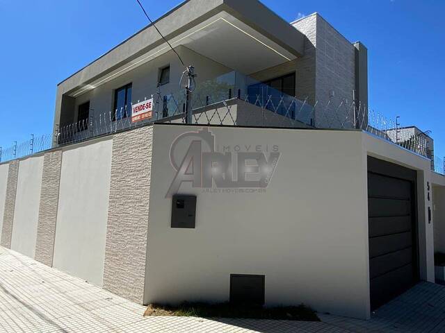 #5377 - Casa Usada para Venda em Montes Claros - MG - 2