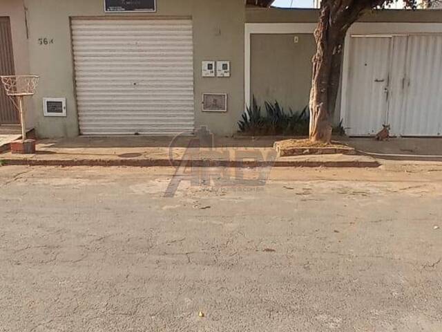#5391 - Casa Usada para Venda em Montes Claros - MG - 1