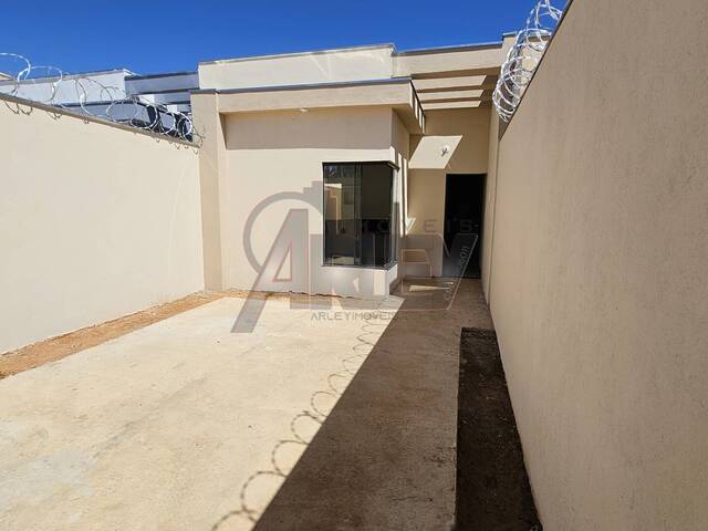 #5520 - Casa Usada para Venda em Montes Claros - MG - 1
