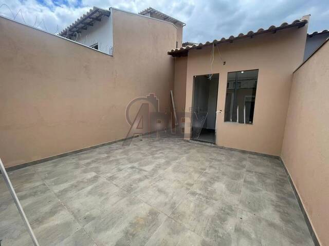 #5566 - Casa Nova para Venda em Montes Claros - MG - 1