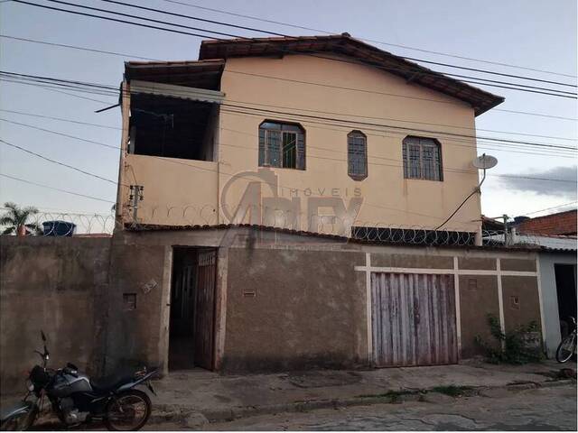 #5607 - Casa Usada para Venda em Montes Claros - MG - 1