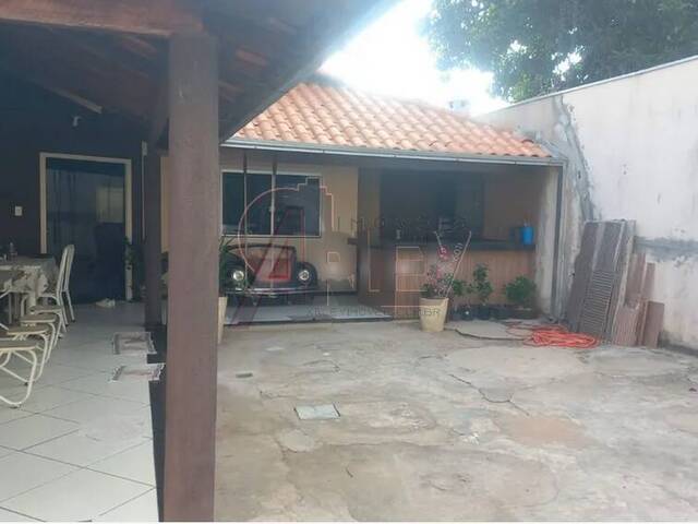 #5608 - Casa Usada para Venda em Montes Claros - MG - 2