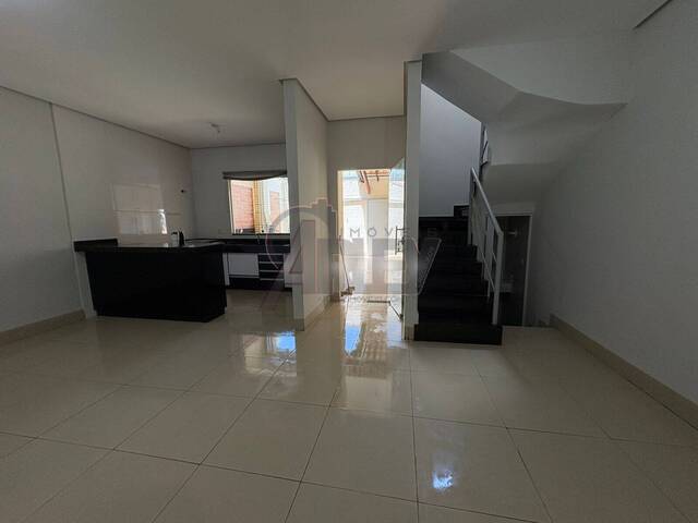 #5627 - Casa Usada para Venda em Montes Claros - MG - 2