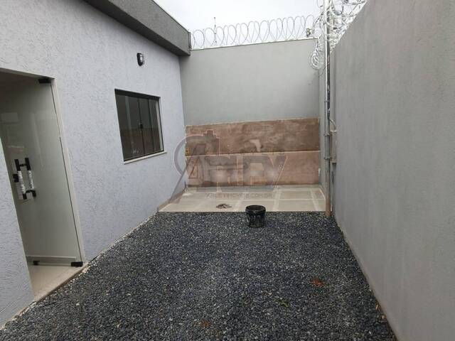 #5634 - Casa Usada para Venda em Montes Claros - MG - 2