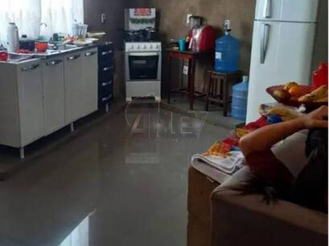 APARTAMENTO USADO para Venda em Montes Claros - 4