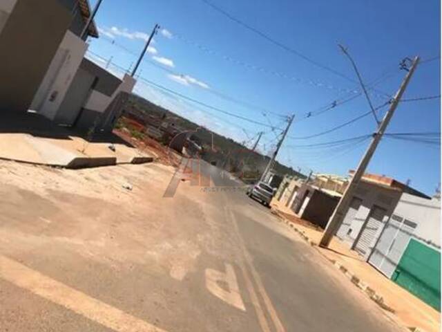 #5666 - Lote Particular para Venda em Montes Claros - MG - 2
