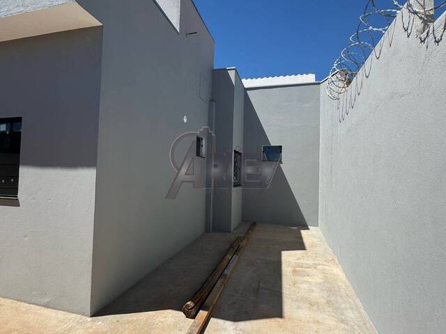 #5703 - Casa Nova para Venda em Montes Claros - MG - 2