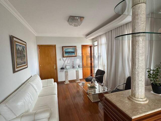 #5704 - Apartamento Usado para Venda em Montes Claros - MG - 2