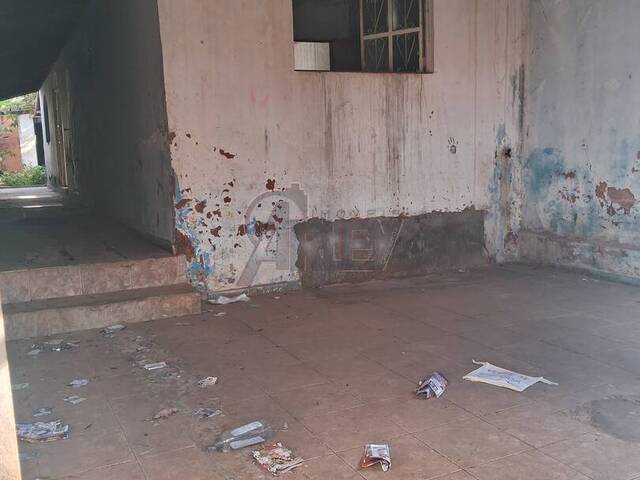 #5732 - Casa Usada para Venda em Montes Claros - MG - 2