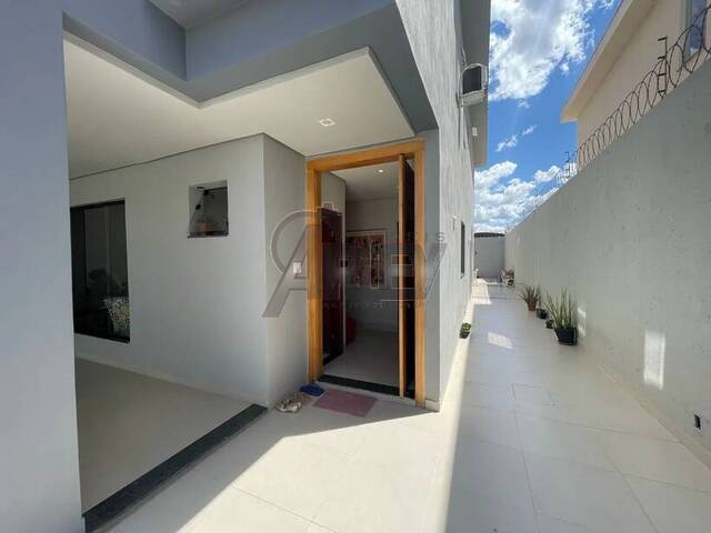 #5806 - Casa Nova para Venda em Montes Claros - MG - 1