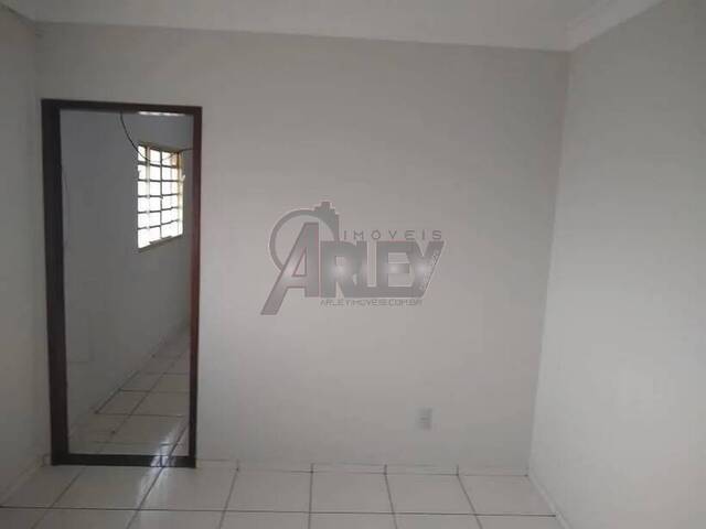 #5814 - Casa Usada para Venda em Montes Claros - MG - 3