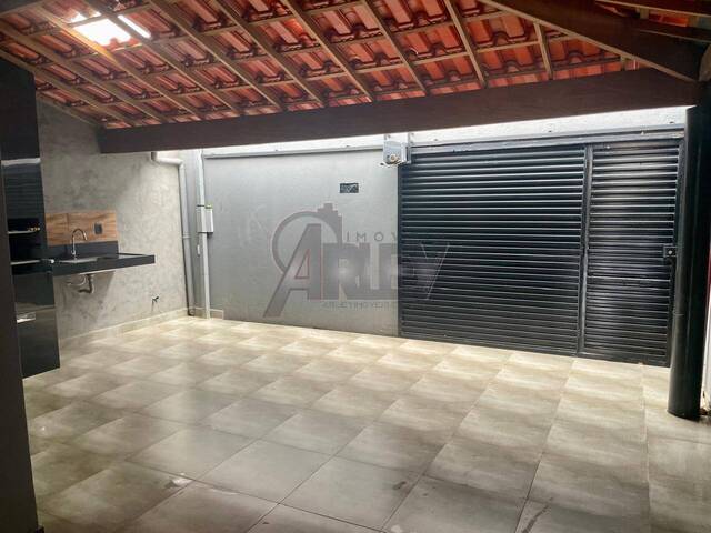#5827 - Casa Usada para Venda em Montes Claros - MG - 2
