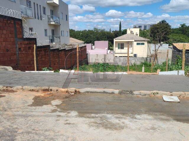 #5892 - Área para Venda em Montes Claros - MG