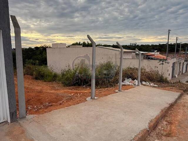 #5896 - Lote Particular para Venda em Montes Claros - MG - 2