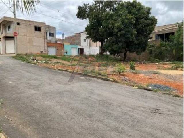 LOTES PARTICULAR para Venda em Montes Claros - 5