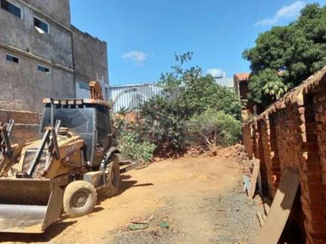 #5919 - LOTES PARTICULAR para Venda em Montes Claros - MG - 3