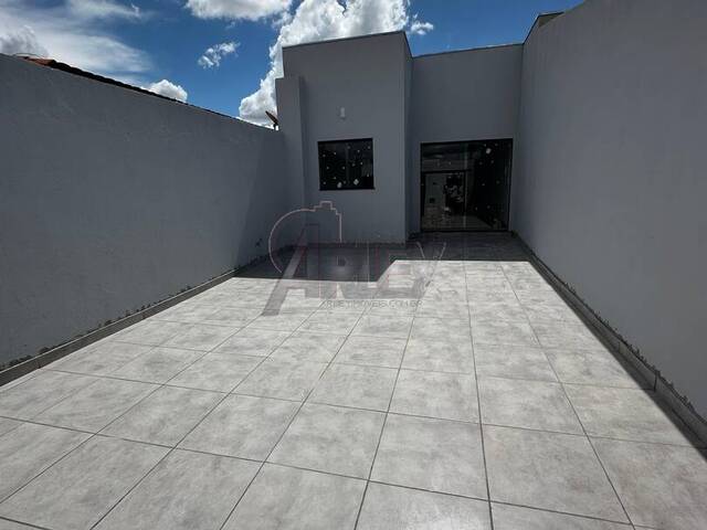 #5952 - CASA USADA / SBPE para Venda em Montes Claros - MG - 3