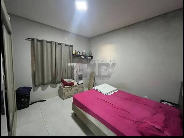 CASAS USADA / SBPE para Venda em Montes Claros - 5