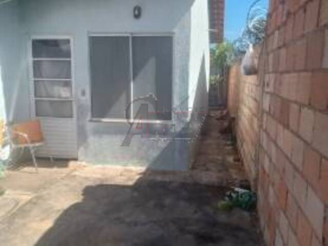 #5980 - CASA USADA / SBPE para Venda em Montes Claros - MG - 2