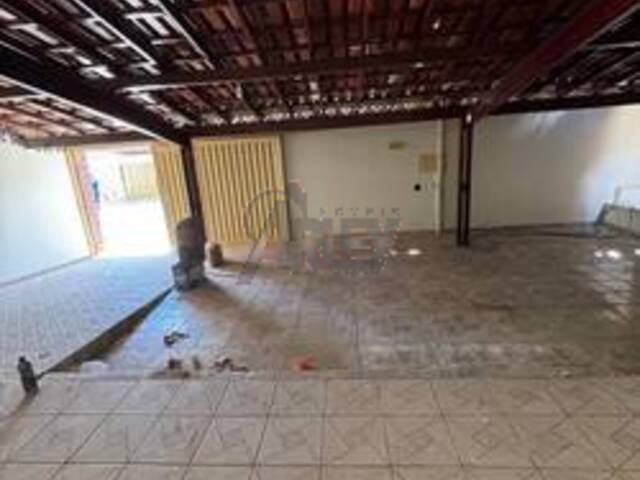 #5984 - CASA USADA / SBPE para Venda em Montes Claros - MG - 2