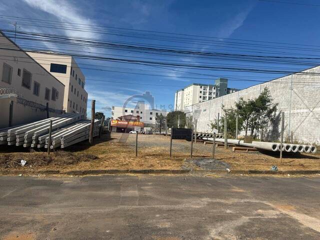 #6006 - LOTES PARTICULAR para Venda em Montes Claros - MG - 1