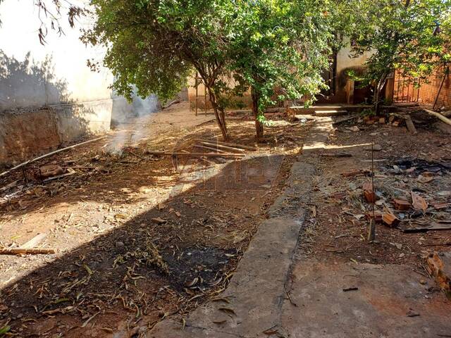 #6012 - CASA USADA / SBPE para Venda em Montes Claros - MG - 2